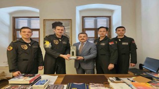 SOLOTÜRK ekibinden Çanakkale Savaşları Gelibolu Tarihi Alan Başkanı Kaşdemire ziyaret