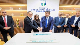 SUBÜ, tam kurumsal akreditasyonunu kutladı