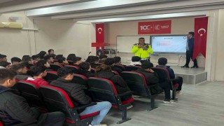 Sultanhisar polisi öğrencilere trafik güvenliği eğitimi verdi