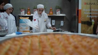 Sunar Un, ürünlerini Gaziantepte baklava ustaları ile buluşturdu
