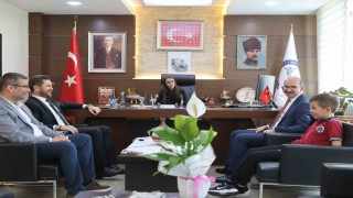 Tavasın geleceği çocuklar, belediye başkanlığı koltuğunu devraldı
