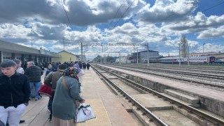 Tavşanlı Tren Garında bayram ve ara tatil dönüş yoğunluğu