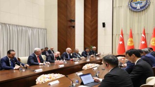 TBMM Başkanı Kurtulmuş, Kırgızistan Bakanlar Kurulu Başkanı Kasımaliyev ile görüştü