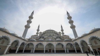 TBMM Başkanı Kurtulmuş, Kırgızistanda Bişkek Kırgız-Türk Dostluk Devlet Hastanesini ziyaret etti