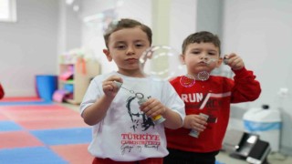 Tepebaşında çocuklar çok mutlu