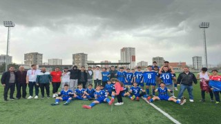 Tomarza Belediyespor adını Play Offa yazdırdı