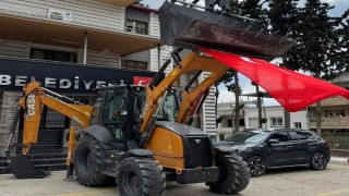 Toprakkale Belediyesi Araç Filosuna Yeni İş Makinesi Ekledi