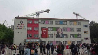 Toz, toprak ve vinçlerin arasında 2 yıldır zorlukla devam eden eğitim..