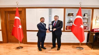 Trabzon Büyükşehir Belediyesine Ulaşımda Aklın Yolu ödülü