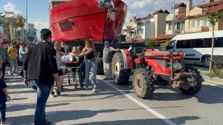 Traktörle tekne çekerken düşen adam hayatını kaybetti