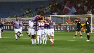 Trendyol Süper Lig : Trabzonspor: 2 - Çaykur Rizespor: 0 (İlk yarı)