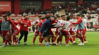 Trendyol Süper Lig: Antalyaspor: 1 - Samsunspor: 0 (İlk yarı)