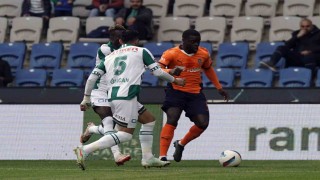 Trendyol Süper Lig: Başakşehir: 0 - Konyaspor: 0 (İlk yarı)