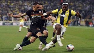Trendyol Süper Lig: Fenerbahçe: 1 - Kayserispor: 1 (İlk yarı)