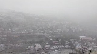 Tuncelide nisan ayında kar sürprizi