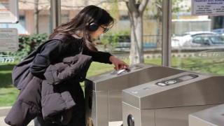 Türkiyenin en uzun öğrenci abonman kartı Eskişehirde
