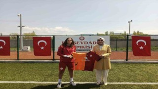 UEFA Kadınlar Şampiyonlar Liginde gruplara kalmayı başaran Galatasaray U-17 Kadın Futbol Takımı Gölpazarında kampa girdi