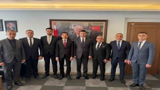 Ülkücüler hizmet binasının tapusunu aldı