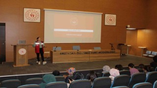 Üniversitelilere Aile Yılı Semineri düzenlendi