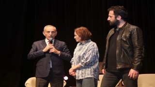 Usta oyuncu Nur Sürer ve Mukadderat filmi ekibi Küçükçekmecede