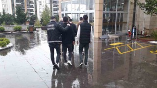 Uyuşturucu taciri 3 şüpheli yakalanıp tutuklandı