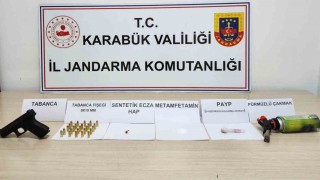 Uyuşturucuyla yakalanan 8 kişiden 3ü tutuklandı