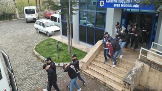 Uyuşturucuyu patiğe sakladılar: 5 kişi tutuklandı