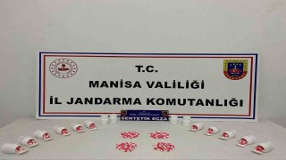 Üzerinde yüzlerce sentetik ecza hapı ele geçirildi