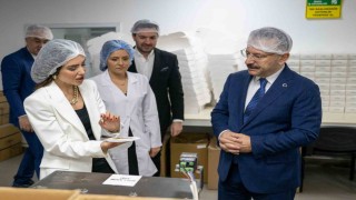 Vali Aksoydan Eskişehirdeki fabrikalara 1 Mayıs ziyareti