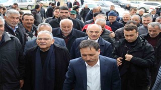 Vali Çiçek, zirai don sonrası Yahyalıda çiftçilerle buluştu