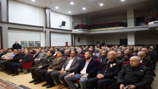 Vali Hacıbektaşoğlu, muhtarlarla buluştu