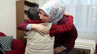 Vali Yiğitbaşında Sevgi Evlerindeki çocuklara bayram sürprizi