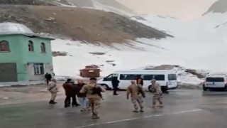 Van-Bahçesaray yolu ulaşıma açıldı