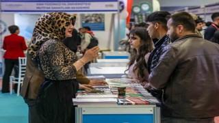 Van Büyükşehir Belediyesi, Doğu Anadolu Kariyer Fuarında stant açtı