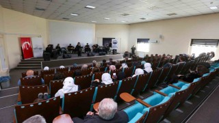 Van Büyükşehir Belediyesi yaşlılara özel konser düzenledi