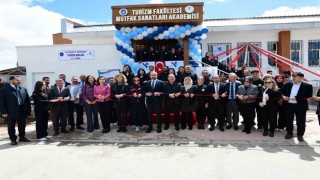 Van YYÜde ‘Mutfak Sanatları Akademisi açıldı