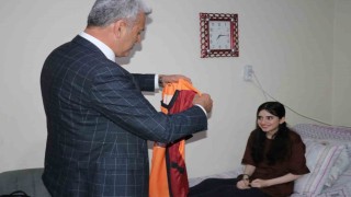 Vanda Galatasaraylı engelli kızın hayali gerçek oldu
