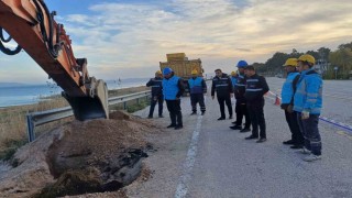 VASKİ ana su hattındaki arızayı gidermek için kesintisiz mesai yapıyor
