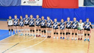 Voleybol Yıldız Kızlar Grup Birinciliği maçları Çorluda oynandı