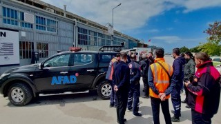 Yalovada bir firmada yere dökülen kimyasal madde imha edildi