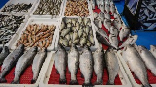 Yasak başladı, tezgâhlar onlara kaldı