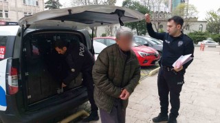 Yaşlı adam parkta oturan üniversite öğrencisi kızı tacizden gözaltına alındı