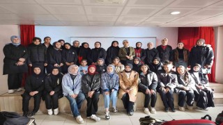 Yazar Hilal Demir, Tatvanda öğrencilerle buluştu