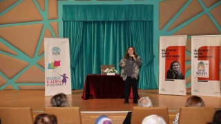 Yazar Müge İplikçi Nilüferli kadınlarla buluştu
