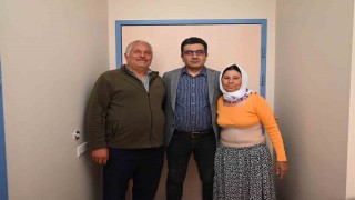 Yemek yiyemeyen kadın midesi yukarı çekilerek sağlığına kavuştu