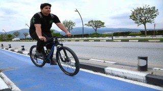 Yenilenen bisiklet yolu öğrencilerden tam not aldı