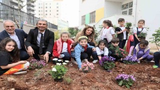 Yeşil Okullar ve Doğanın Genç Savunucuları Projesi ile minik eller toprağa hayat verdi