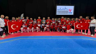 Yıldız Milli Taekwondo Takımı şampiyon oldu