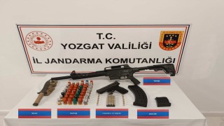 Yozgatta ruhsatsız tabanca ve av tüfeği ele geçirildi