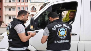16 ekip 54 personelle Erzincan Emniyeti çocuk ve gençler için sahada